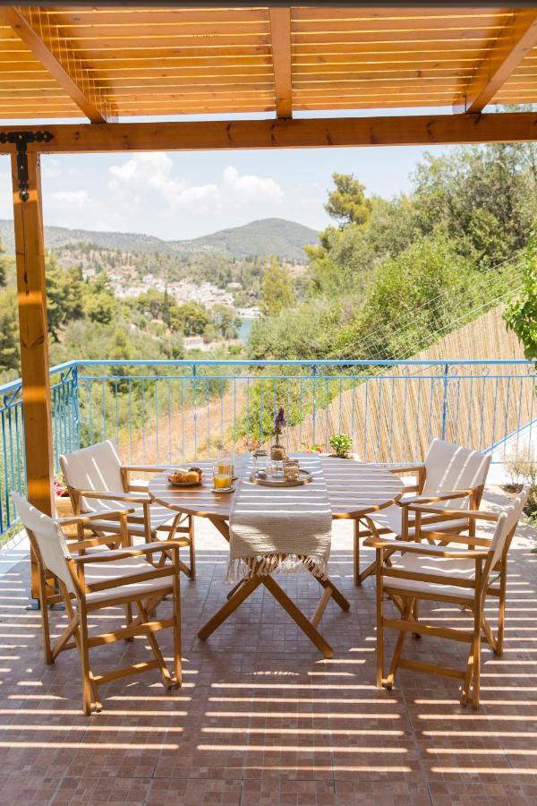 Azalea - Modern Studio With Sea View Galatas  Exterior photo